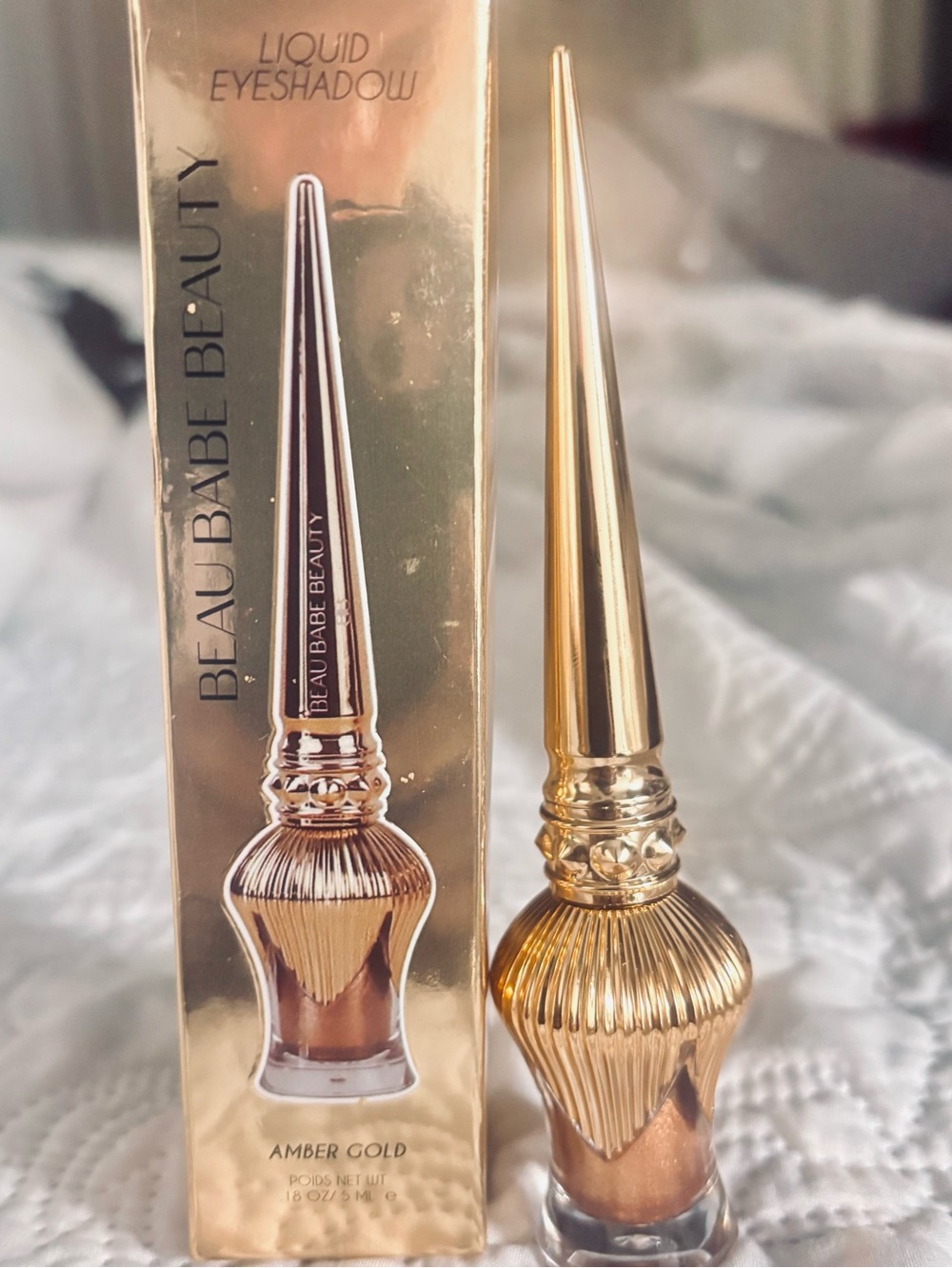 Amber Gold Liquid Eyeshadow - Shimmering Gold